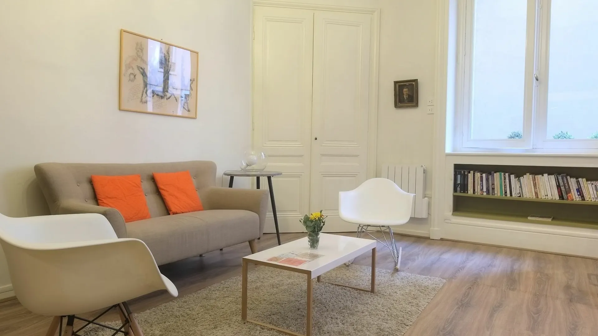 Honore - Hotel Pour Nomades Reveurs - 7 Rue Boissac Lyon 0*,